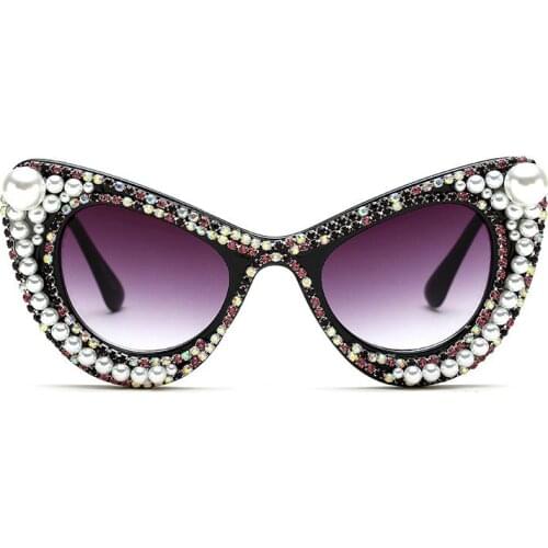 Luxury Women Sunglasses 2019 New Metal Chain Ladies Shades Vintage Pearl Women Sunglasses Brand Design Crystal Eyewear UV400 NX