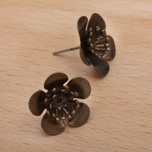 200pcs Vintage Filigree Flower Butterfly Earring Post Pins Antique Bronze tone Stud Earrings Leaves Wedding Earrings for Women