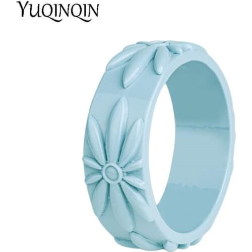 Trendy Resin Cuff Engraved Sun Flowers Fashion Bracelets Bangles for Women Acrylic Wide Bracelet Female Simple Charm New Jewelry
