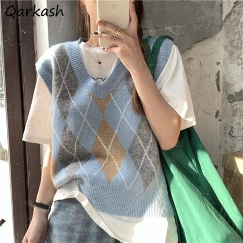 Sweater Vest Women Vintage Fashion All-match Retro Autumn Knitted Chic Sleeveless 2021 New Harajuku Argyle Oversized Ins V-Neck