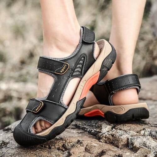 Mens Sandals 2021 New Summer Wear Soft Sole Men Genuine Leather Breathable Beach Roman Sandals Men Slippers Outdoor Flat Shoes