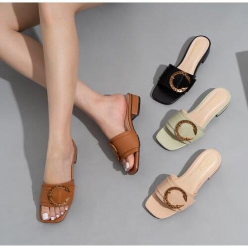 2021 Women High Heel Slippers Big C Fashion Metal Buckle Thick Heel Sandals Comfortable Outer wear All-Match Womens Shoes