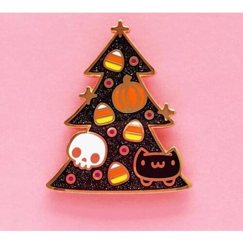 Shiny Christmas Tree Hard Enanel Pin Kawaii Pumpkin Candy Specter Cat Christmas Decoration Brooches Unique Halloween Badge Gift