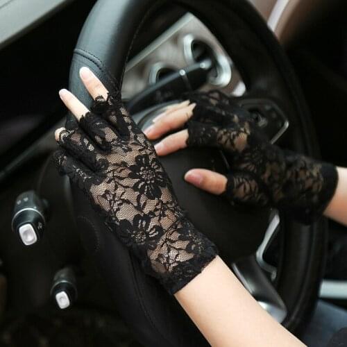 Fashion Sexy Summer Female Half Finger Sunscreen Short Lace Gloves Women Driving Flower Pattern Fingerless Sun Gloves T002