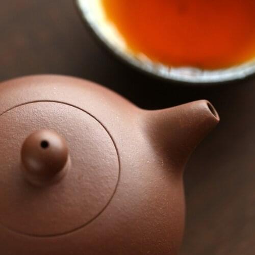 Hall yixing recommended kung fu tea sets tea pot pure manual famous old round pearl purple clay pot of 220 ml