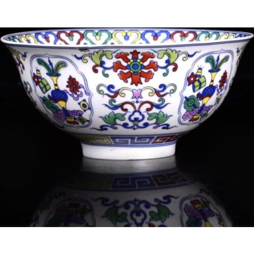 Exquisite Chinese Porcelain bowl of hand-painted Beautiful Flower Branches and Leaves with Qianlong Mark