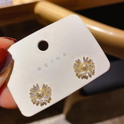 New 2021 Womens Jewelry Flower Daisy Crystal Stud Earrings Cute Candy Petal Yellow Summer Earrings Accessories Gift