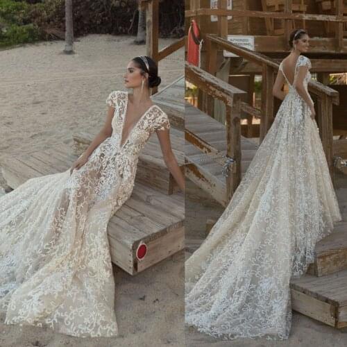 2020 A Line V Neck Wedding Dresses Beach Boho Lace Appliqued Beads Backless Wedding Dresses Formal Dress Bridal Gowns