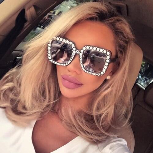 QPeClou Luxury Diamond Square Sunglasses Women Brand Oversized Crystal Sun Glasses Ladies 2017 New Gradient Oculos Mirror Shades