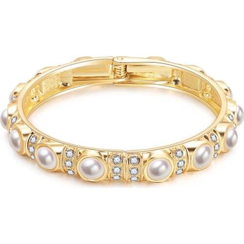 2021 New Luxury Pearls Rhinestone Classic Bracelet For Women Lady Elegant Hand Charm Bracelet Trend Jewelry