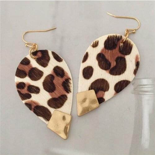 Gorgeous Worn Gold Color Hammered Effect Edge Leaf Shape Fake Leather Drop Earrings For Women Girl Feminist Night Decoration