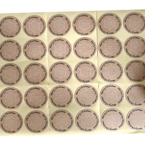 1000PCS/lot Lovely Merry Christmas Snowflake Round Design Kraft Paper Sticker Handmade Seal Sticker Baking Gift Seal Labels 35mm
