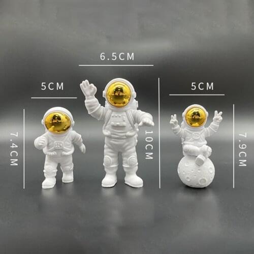 Astronaut Figurine Creatives Spaceman Planet Statue Sculptures Decoration For Home Office Ornament TS1