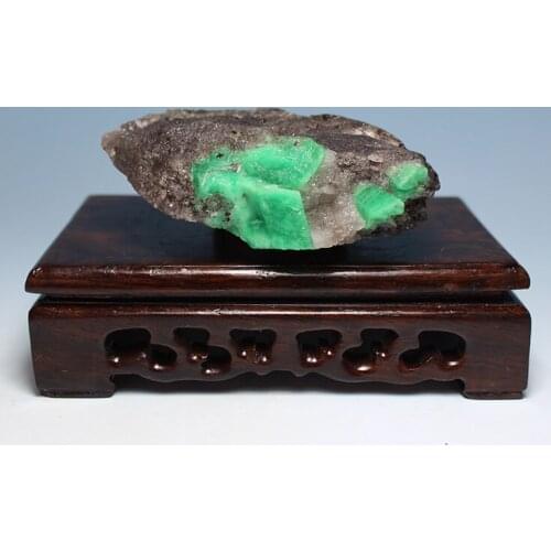 Ultra-fine mineral crystals emerald green natural rough stones mark LuoShi collectibles ore samples without optimization