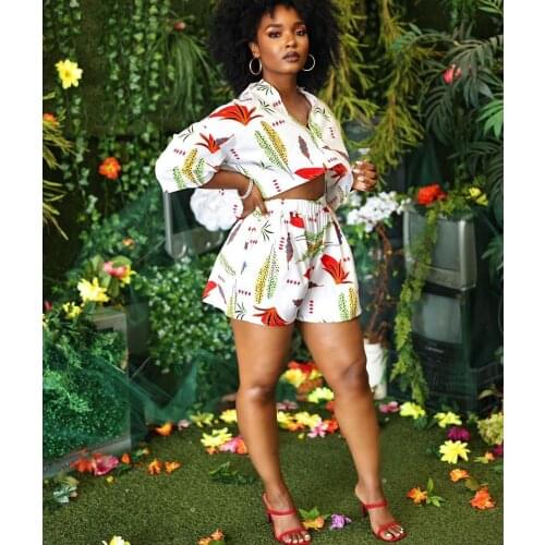 2021 High Quality New Design 2 pcs Women Set Print V-Neck Short Tops and Shorts Summer Beach Outfits