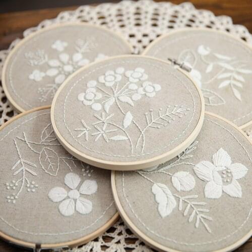 1 Pack Embroidery Flower Kit With Bamboo Hoop Needlework DIY Beginner Stitch Kit Cross Stitch Sewing Art Handicraft Decoration