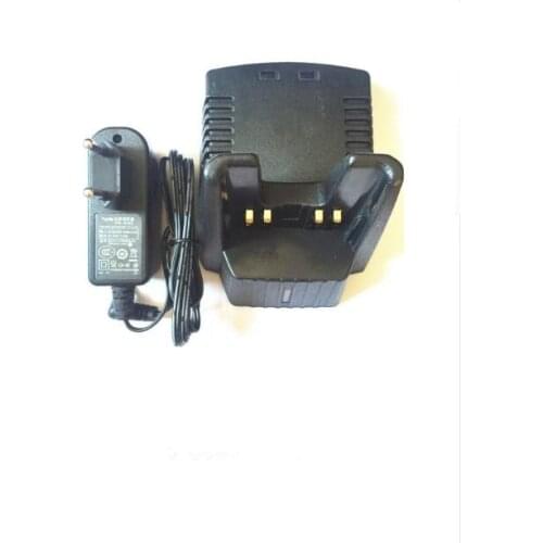 Original Battery Charger VAC-10 for vertex VX-160 VX-168 VX-418 Li-ion battery fast charger for battery FNB-V67LI CD-30