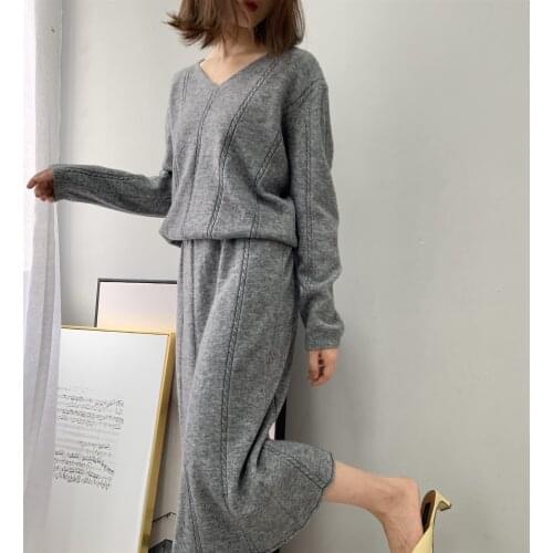 2019 Fashion Spring Autumn Women Knitted Loose Dress Large Size High Street V Neck Wrist Sleeve Stretch Mid-calf Dress