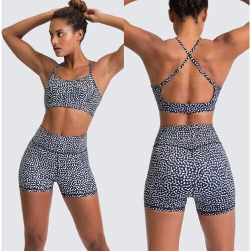 2021 Seamless 2 Pieces Yoga Set Women High Waist Gym Shorts Padded Sports Bra Workout Set Outfits Fitness Running Tracksuit