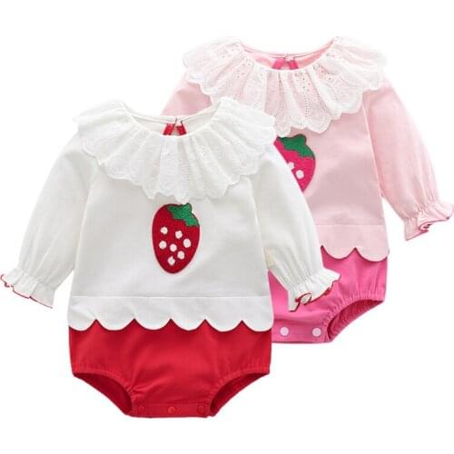 Autumn baby wrap fart hollow out round neckline strawberry triangle, the new moon is one hundred days