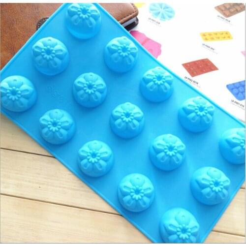 2019 Hot Sale Flower Shape 15 holes Silicone cake chocolate soap silicone mold mould for fondant handmade soap cookies mold