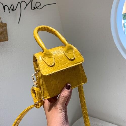 Ins Trend Small Bag Womens Summer New Portable Versatile Messenger Bag Net Red Fashion One Shoulder Small Square Bag