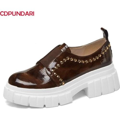 2021 Ladies Fashion Rivet Genuine Leather Flat Platform Shoes Women Luxury Casual Punk Flat Loafers Popular Spring Summer