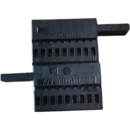 1-1394802-1connecter Mr_Li