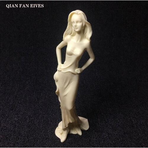 Sexy fashionable woman statue ，Hand-carved figurines of western figures Modern home decoration accessories Gift figurines