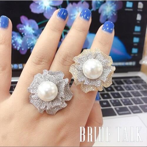 Bride Talk Famous Brand New Style Big Pearl Ring Women Camellia Shaped Cubic Zirconia Fashion Bridal Wedding Rings Jewelry