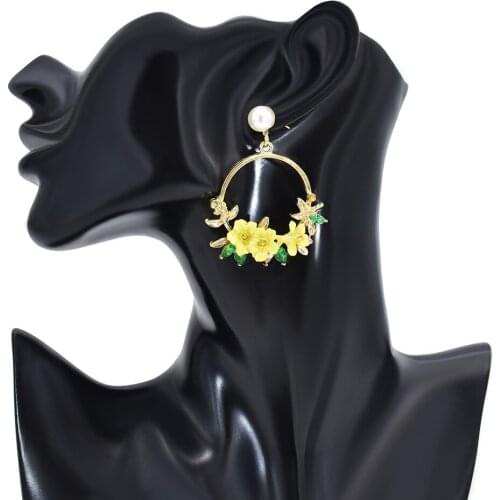 Japanese And Korean Style Cute Round Flower Hoop Earrings For Women Gold-Plated Pearl Circle Earrings Jewelry Gift For Girls