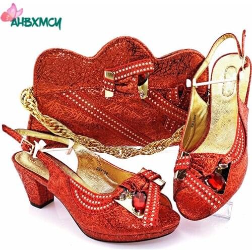 2021 Ins Hot Selling Italian Women Matching Shoes and Bag Set in Red Color Peep Toe Sandals with Shinning Crystal for Party