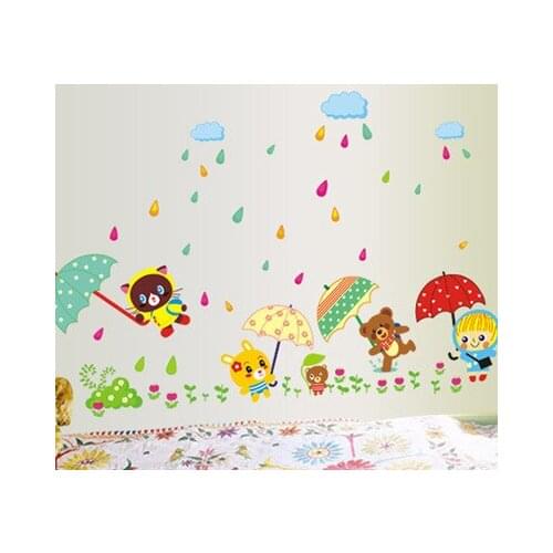 DIY Carton Animal Play in the Rain Vinyle Wall Sticker Happy Childhood Kids Rooms Nursery Home Decals Wall Art Murals Wallpaper