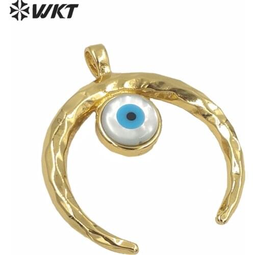 WT-P1115 Wholesale horn shape natural shell eye pendant Fashion Big horn eye pendant for women jewelry 40*45mm