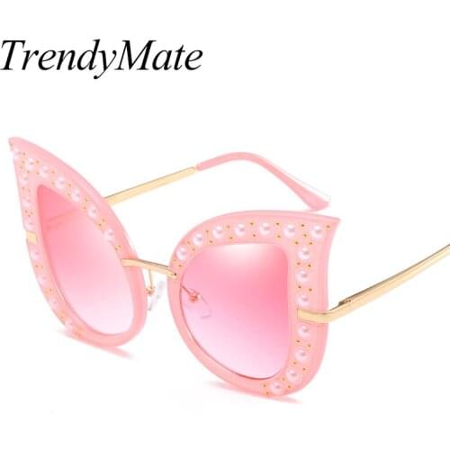 TrendyMate sexy luxury Fashion Cat Eye Sunglasses Women Brand Designer Pearl Decoration Frame Oversize Rivet Shades 1223T