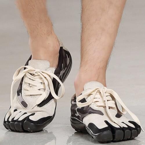 High-Top Camouflage Outdoor Hiking Shoes Mens Road sport Shoes Five Fingers Canvas Non-slip Rubber Five-Toed Climbing sneaker