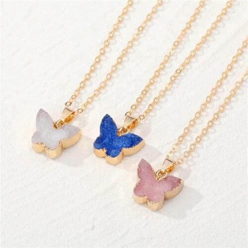 Design Charms Butterfly Pendant Necklace Resin Crystal Clavicle Female Necklaces for Women Gift Fashion Jewelry Statement 2021