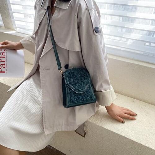 Vintage and versatile Plush one shoulder small square bag for women Q4