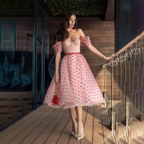 Graceful Off The Shoulder Prom Dresses Tulle Sweetheart Neck Sleeveless A Line Prom Dress Custom Made Formal Party Gowns