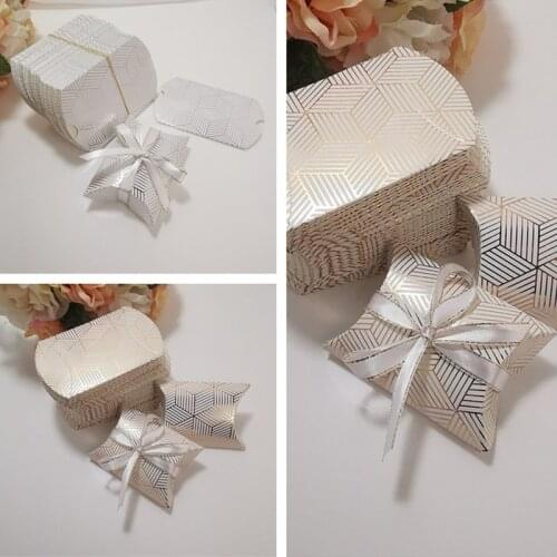 20pcs Favor Candy Box Bag New Craft Paper Pillow Shape Wedding Favor Gift Boxes Pie Party Box Bags Eco Friendly Bonbonniere