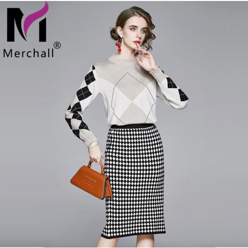 Runway Elegant OL Knitted Skirts Suit O Neck Long Sleeve Sweater Tops + Plaid Elastic Waist Skirts Woman Two Piece Sets M58325