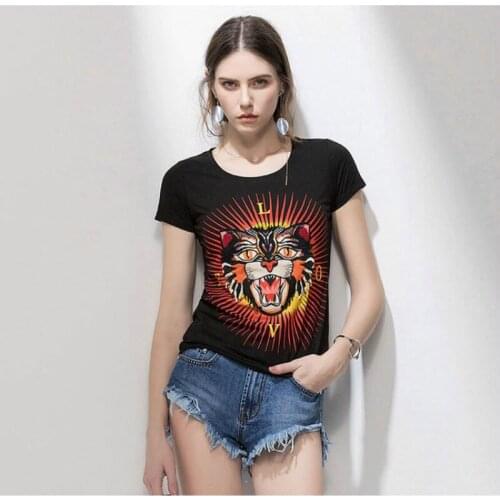 2018 New Tiger With Embroidered Patches Fashion Applique sew on Patch for Clothes Bags DIY Decal Apparel Accessory 1pcs