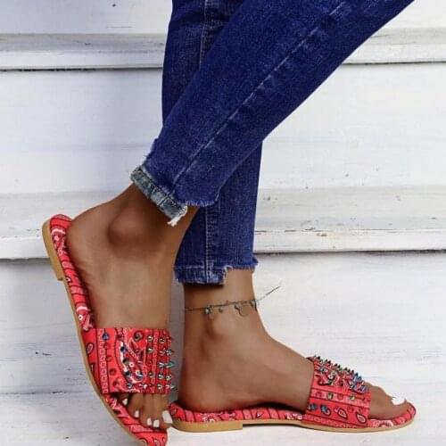 Ladies Fashion Slippers 2021 New Women Summer Rivet Flat Rubber Womens Casual Sandals Female Plus Size Footwear Woman Shoes