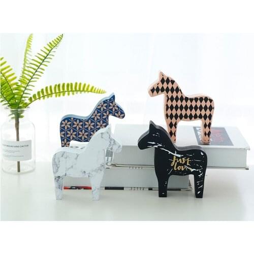 1PC Sweden Wood Horse Decoration Handmade Crafts Horse Arts Wood Painting Animals Living Room Decoration Horse Figures JL 262