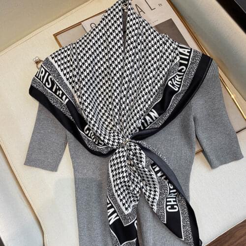 2021 Fashion Plaid Scarves Womens Folar Classic Geometric Totem Scarves 90x90cm Square Scarves Muslim Headscarves