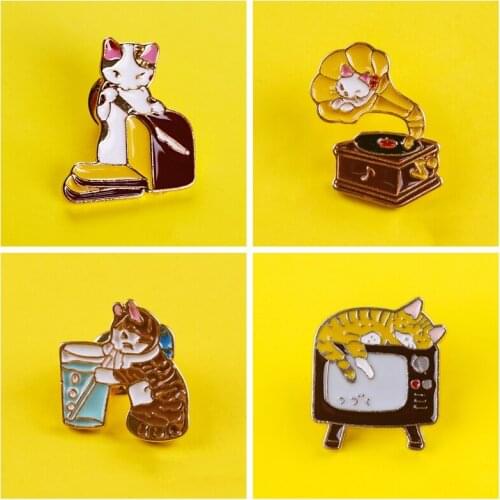 Naughty Housework Cat Metal Pins For Clothes Brooch Icons Cute Anime Decoration Clothes Lapel Pin Accessories Badge Jewelry Gift