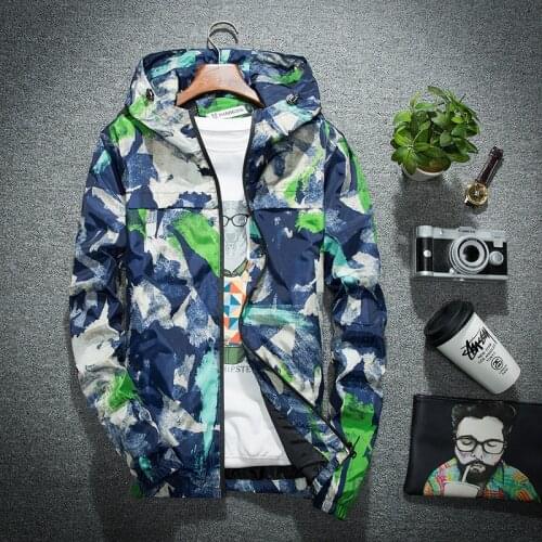 YuWaiJiaRen Mens Fashion Camouflage Jacket Spring Summer Tide Male Hooded Thin Sunscreen Coat 2018 New Arrival