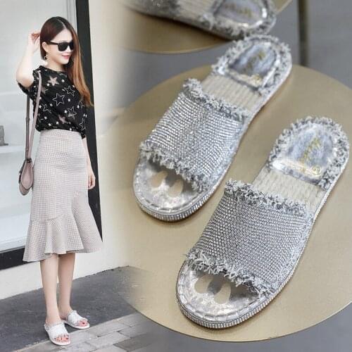 Famous brand crystal flat slippers women silver glitter fisherman flip flops female rhinestone straw pattern sandalias mujer