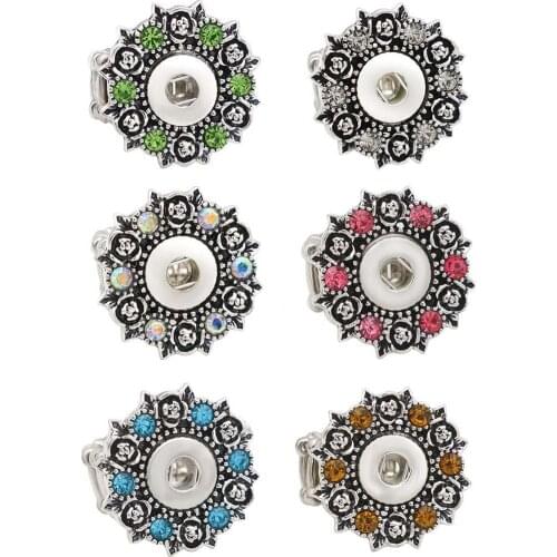 The bloomer Engagement Rings