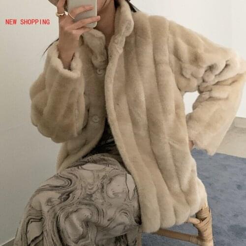 Faux Rabbit Fur Elegant Short Mink Fur Coat 2021 Winter Luxurious Warm Thick Plush Korea Women Loose Furry Overcoat Teddy Jacket